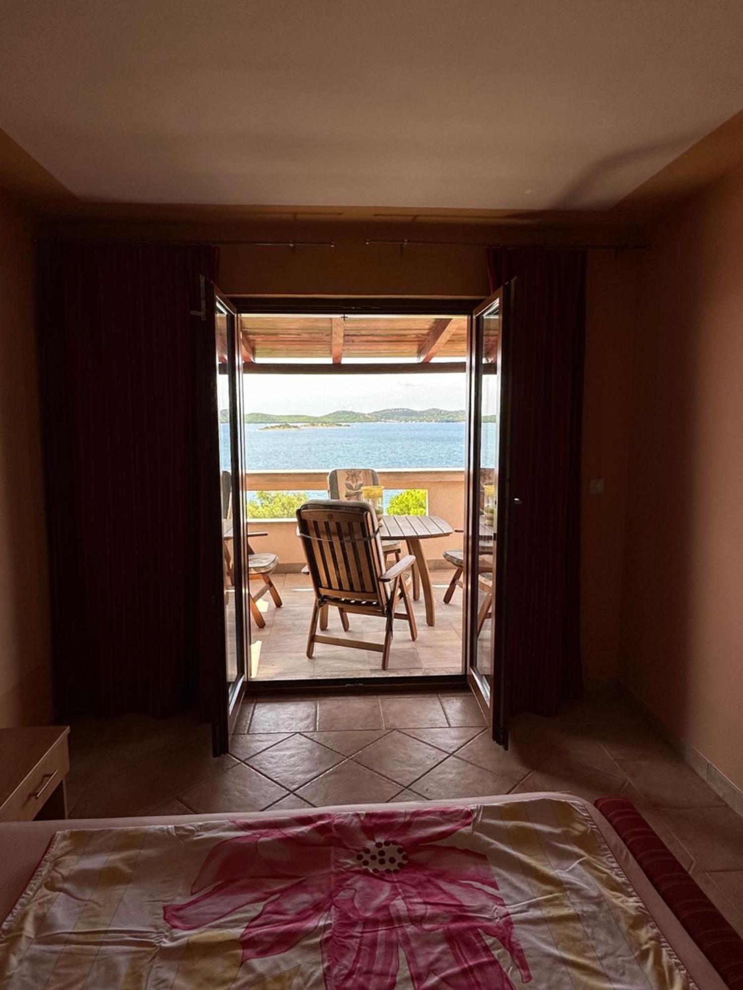 Apartment Mona 1, Fantastischer Meerblick Драге Экстерьер фото