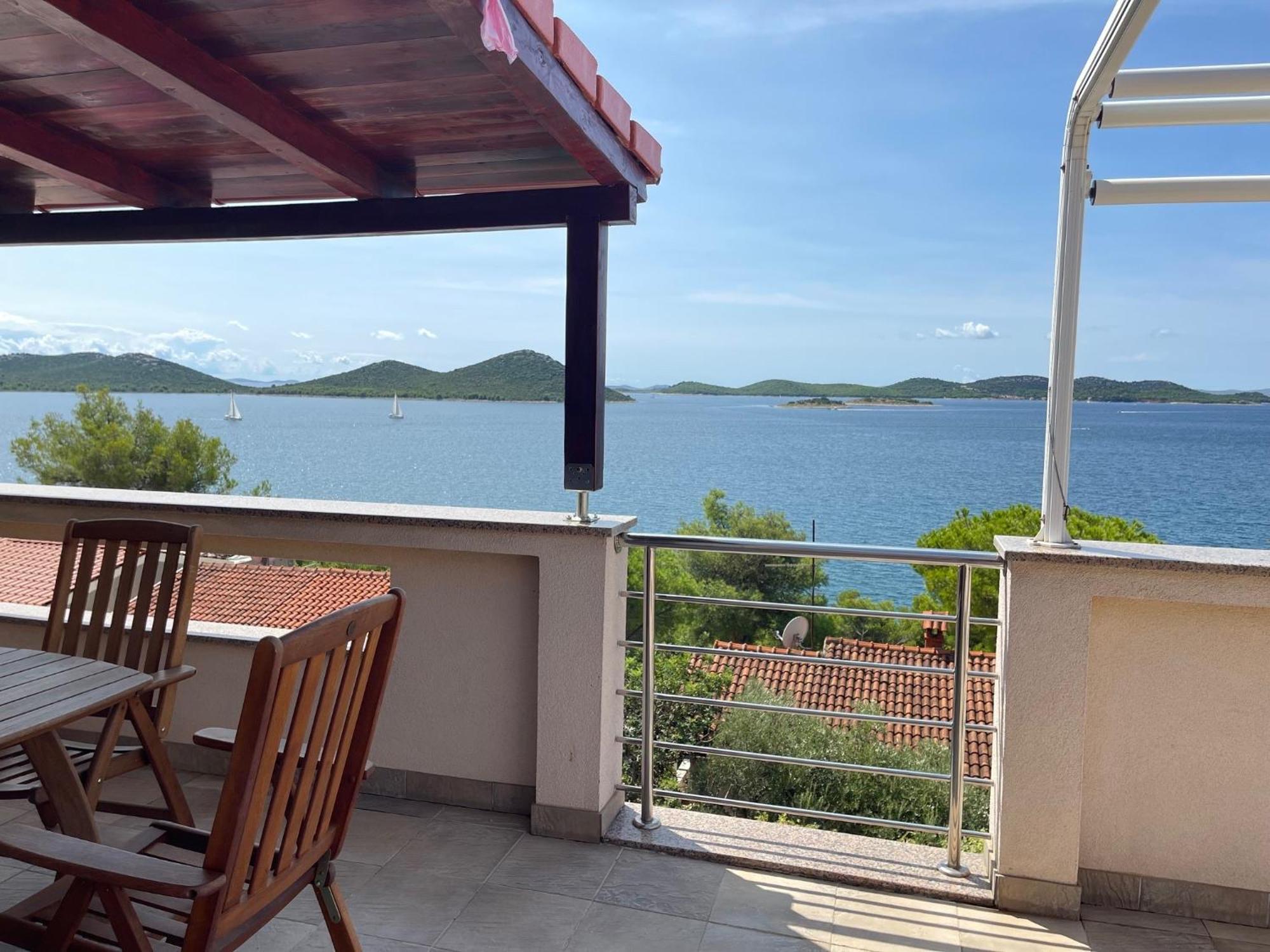 Apartment Mona 1, Fantastischer Meerblick Драге Экстерьер фото